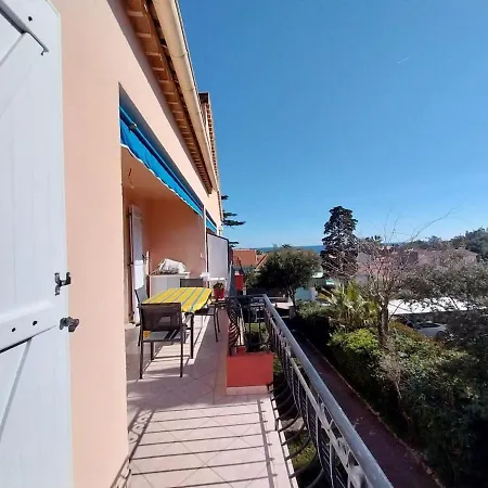 Apartamento A Saint-aygulf, A 50 M De La Plage, Avec Parking Prive *