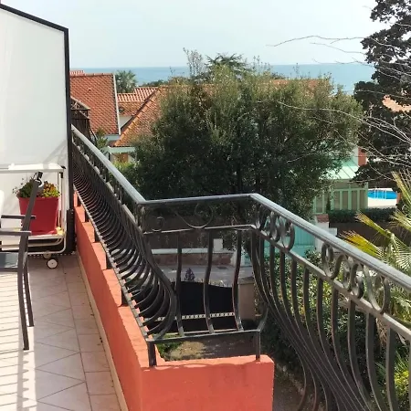 Apartamento A Saint-aygulf, A 50 M De La Plage, Avec Parking Prive