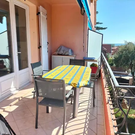 Appartamento Saint-aygulf,appartement à 50 M De La Mer, Avec Parking Privé Fréjus