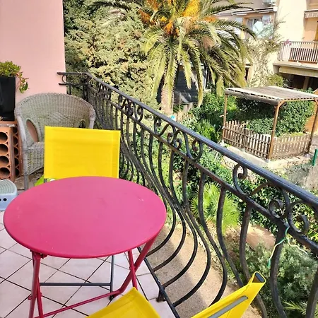 A Saint-aygulf, A 50 M De La Plage, Avec Parking Prive * Fréjus